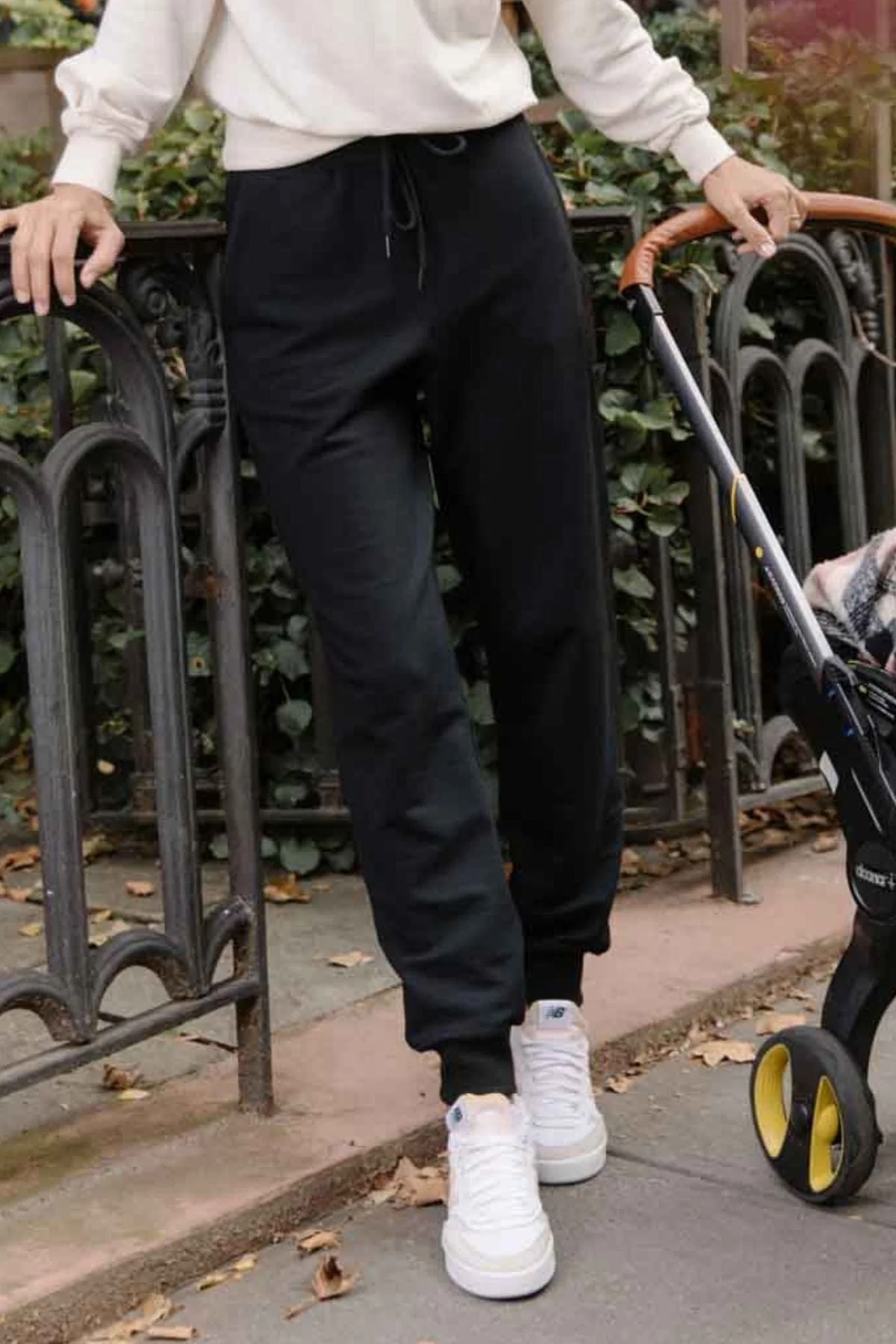 Keren Fleece Jogger - Image 8